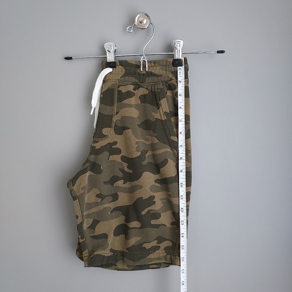 2 pair; Old Navy Camo (1) and Gray (1) Jogger Shorts for Boys, size 10-12 - Picture 11 of 13